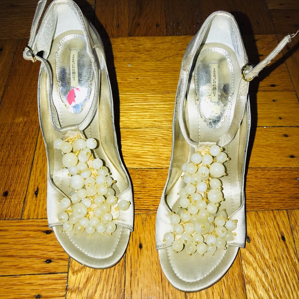 Max Studio sandals